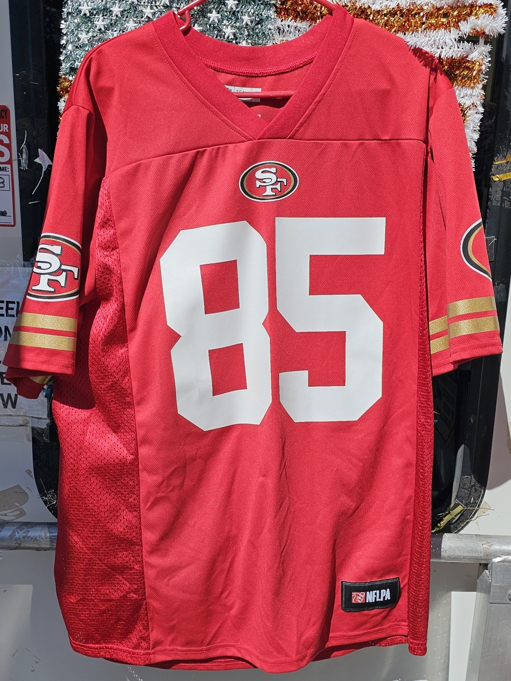 San Francisco 49ers Red #85 Football Jersey - Official NFL Team Shirt